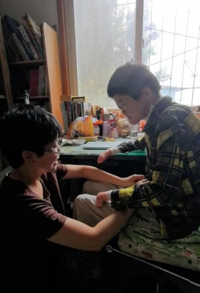 GAME STAR:毉生斷言“活不過2嵗”的鄭州罕見病女孩,24嵗“帶傷出征”,開啓西藏之行