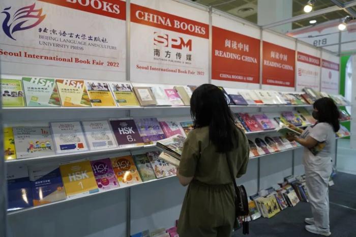 香港現金網:東西問丨韓國漢學家李圭甲:AI時代,更需要真正理解漢字的人